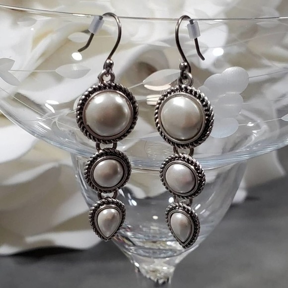 LUCKY brand silver and pearl drop earrings NEW!!!! - Picture 3 of 4